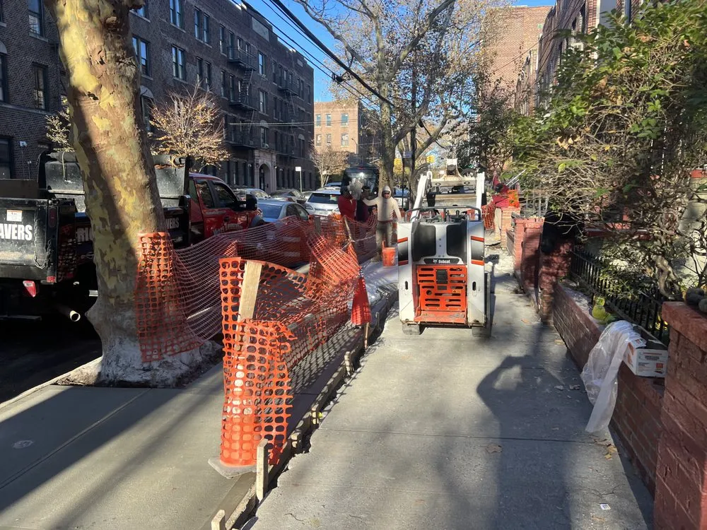 Local yard cleanup service for homes in Staten Island, NY by Vera's Landscaping