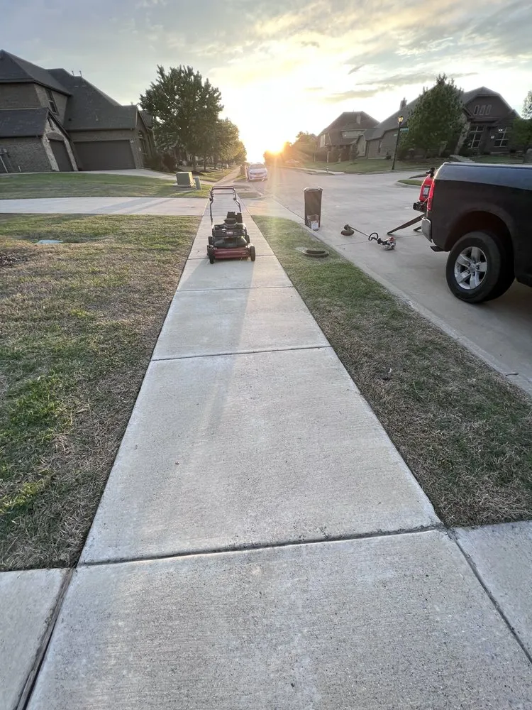 Reliable lawn mowing service for beautiful yards across Royse City, TX - Vera’s Lawncare