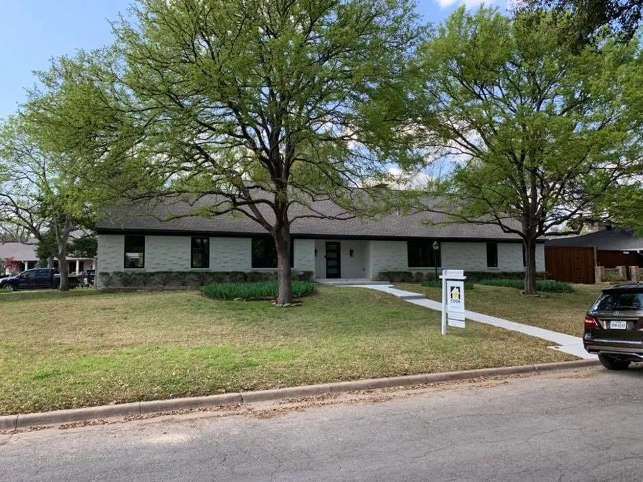 Custom landscape installation in Dallas, TX by Verdant Grounds