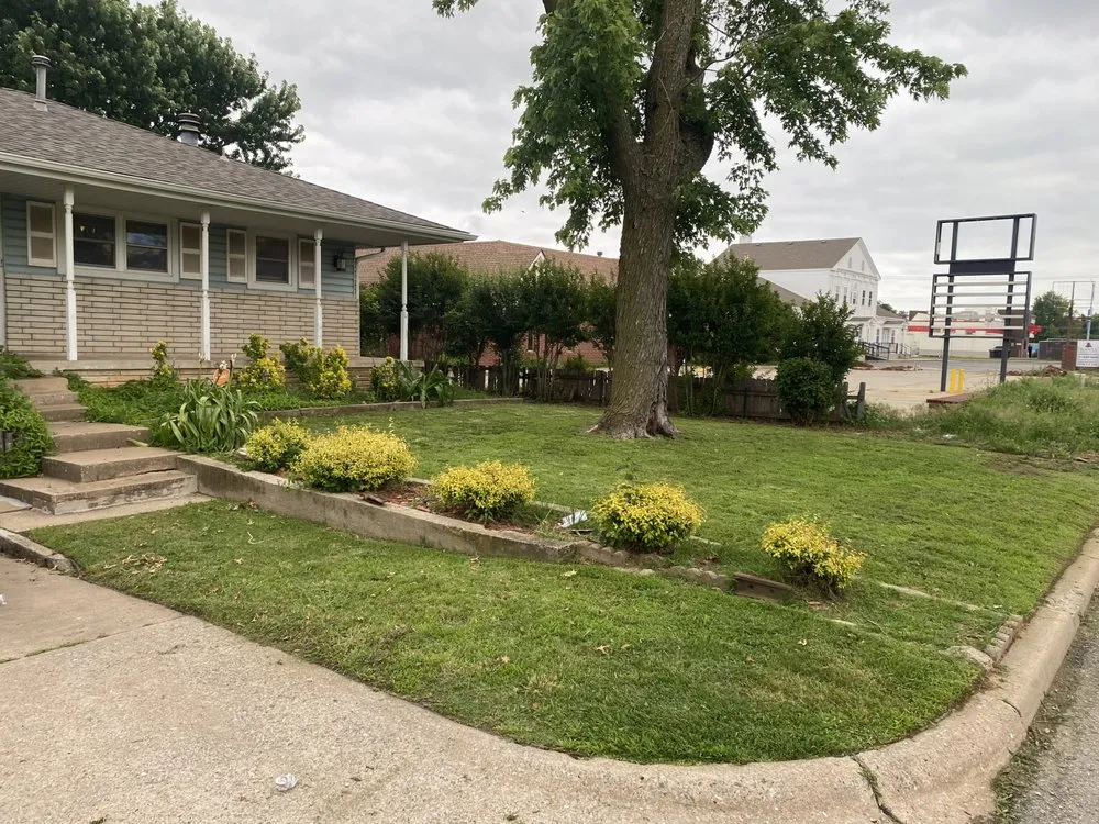 Custom outdoor landscaping in Oklahoma City, OK by Verdant Plains Lawn Care & Landscaping