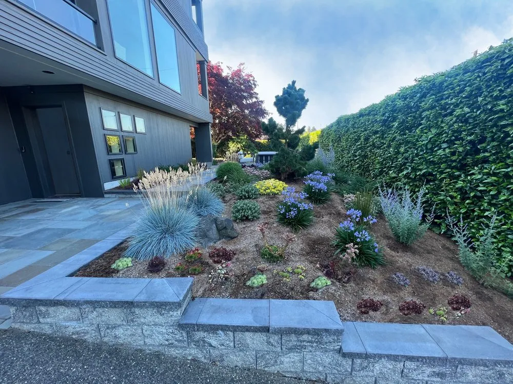 Expert landscaping services in Lake Forest Park, WA by Verde Gardens