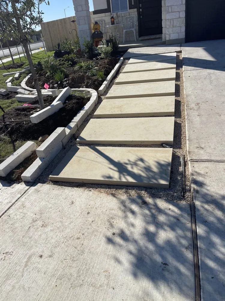 Top-rated residential landscaping near you in Manor, TX by Verde Jardín