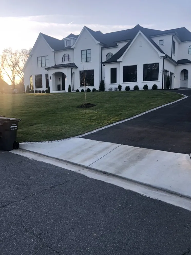 Expert yard cleanup service for year-round maintenance across Alexandria, VA - Verde Scapes Pro