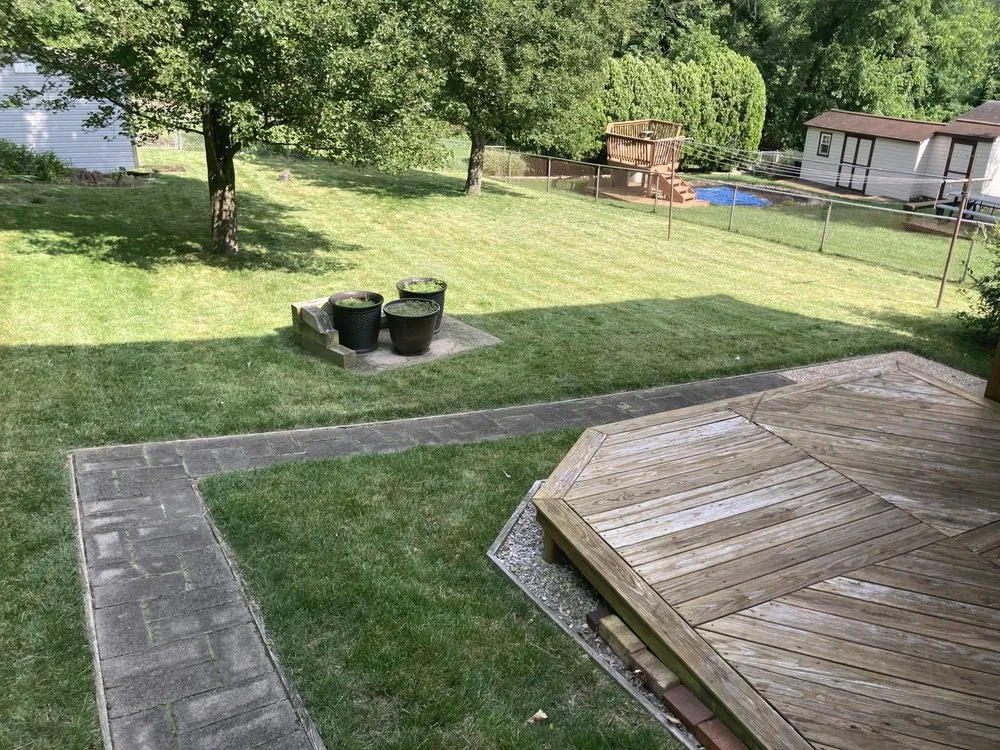 Reliable lawn mowing service in Baltimore, MD - Verde’s Lawncare & Services