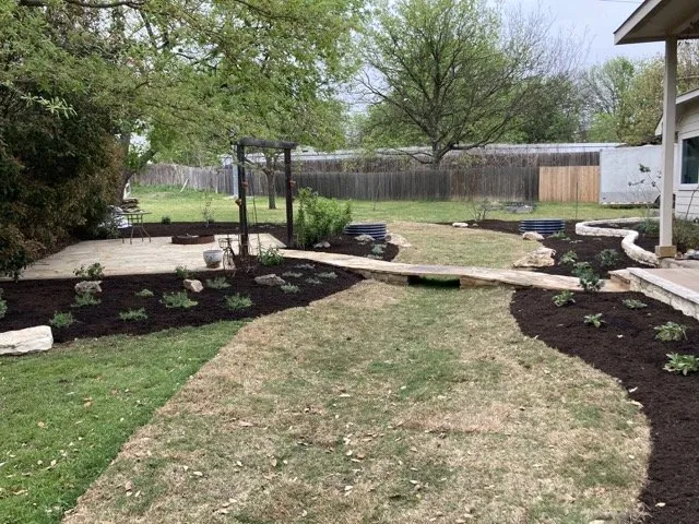Trusted yard maintenance for year-round maintenance in Austin, TX by Verdi