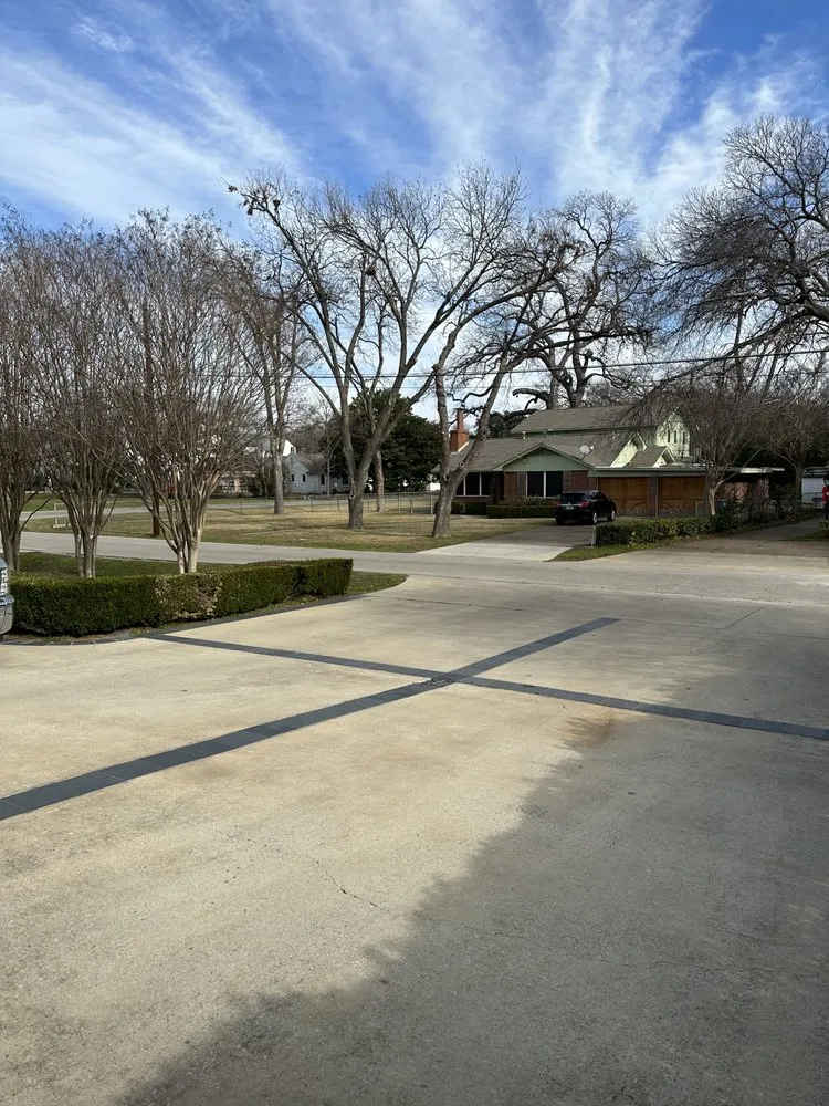 Top-rated landscape design in DeSoto, TX - Verdins Tree & Lawn