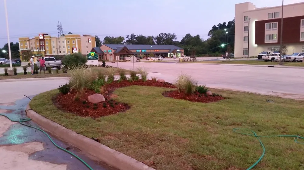 Top-rated yard maintenance for year-round maintenance across Maurice, LA - Vermilion Scapes and Nursery