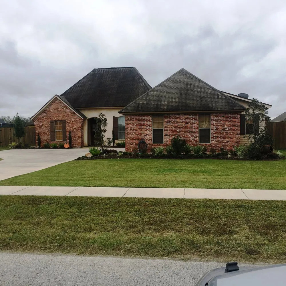 Affordable lawn care service with custom design in Maurice, LA by Vermilion Scapes and Nursery