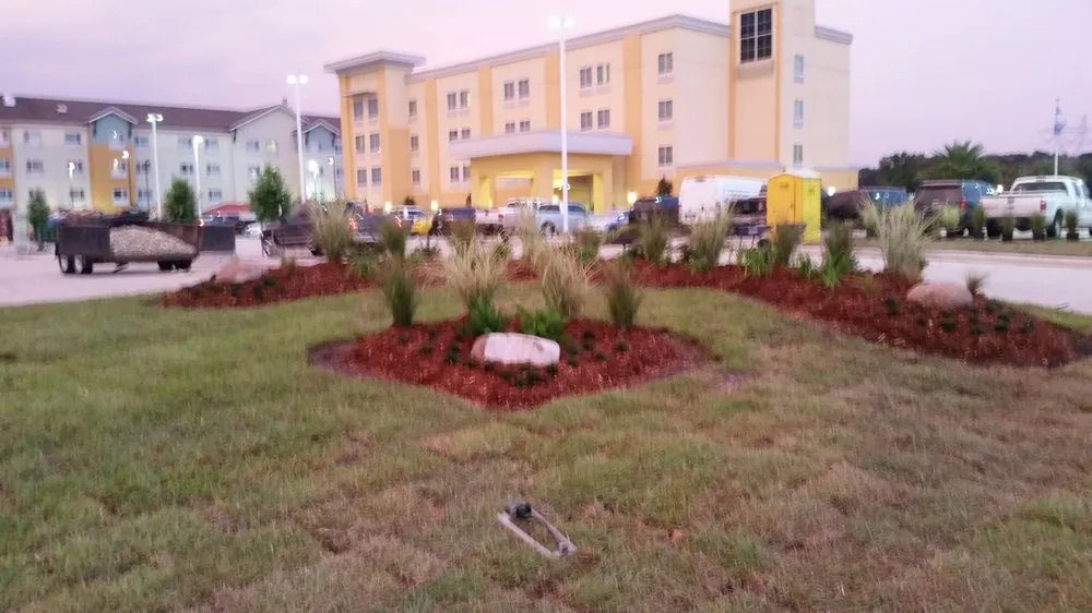 Affordable yard maintenance in Maurice, LA - Vermilion Scapes and Nursery