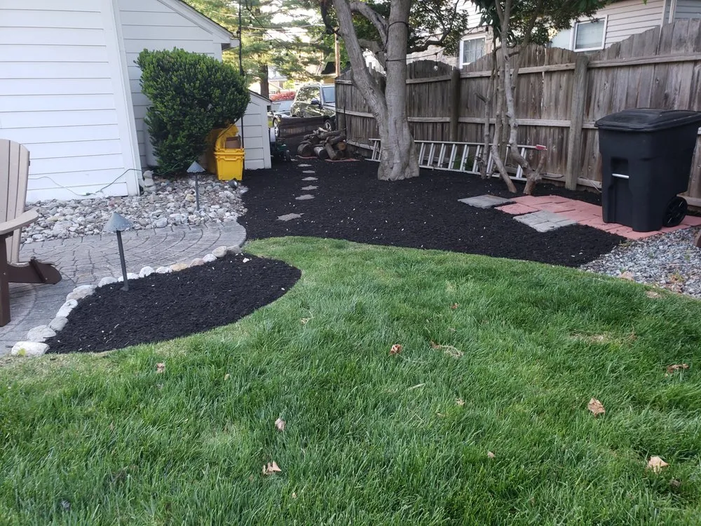 Trusted residential landscaping with custom design in Clifton Heights, PA by Versatile landscaping
