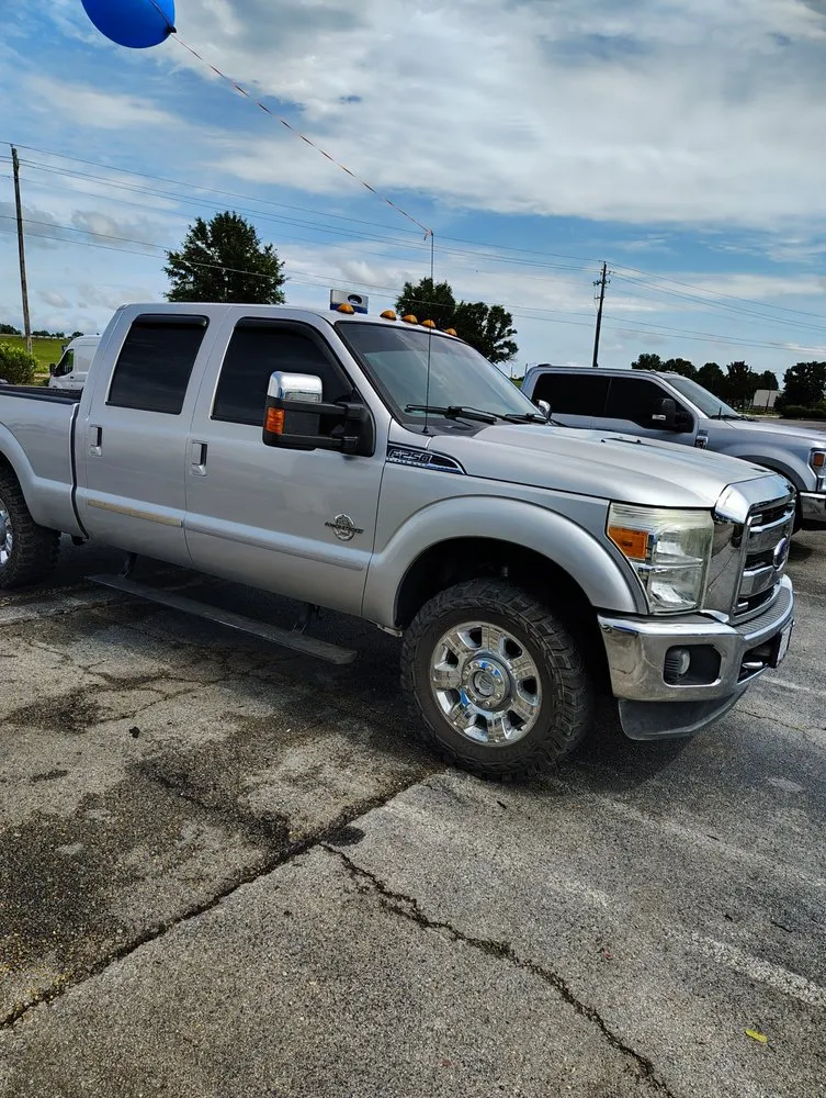 Local lawn care service in Tupelo, MS - Versatile Service Pros