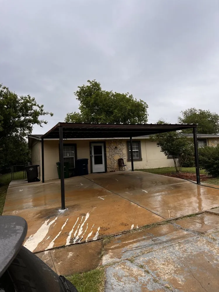 Affordable yard cleanup service experts serving San Antonio, TX - Versatile Yard Appeal