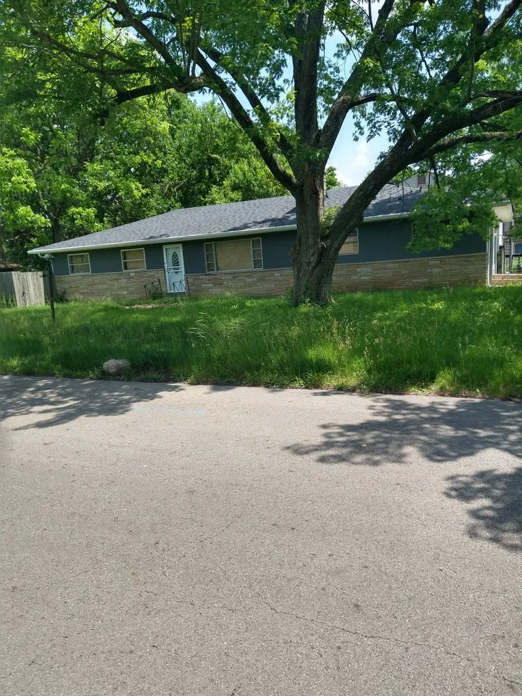 Reliable outdoor landscaping in Columbus, OH by Versatility