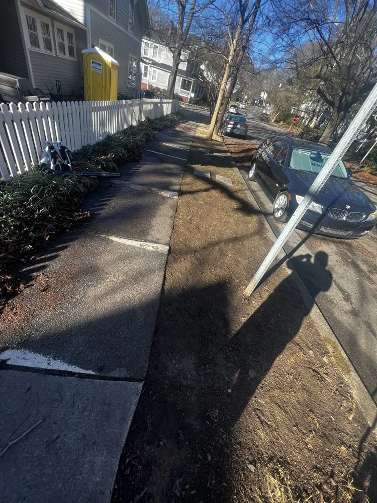 Professional yard maintenance in Durham, NC - Vert life landscaping