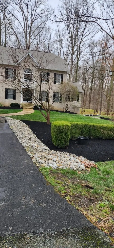 Reliable yard cleanup service in Cape Saint Claire, MD by Very Green