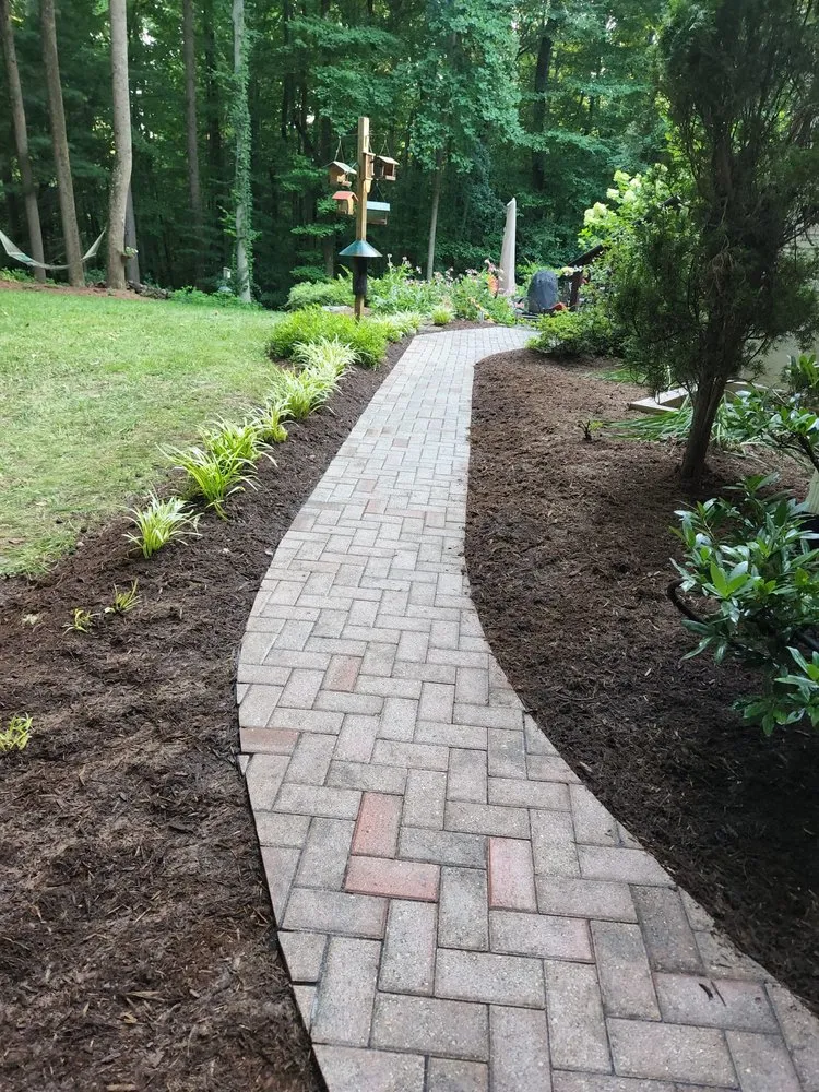 Affordable lawn care service with custom design in Cape Saint Claire, MD by Very Green