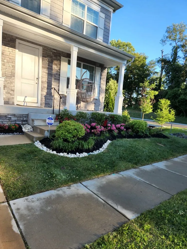 Custom residential landscaping in Cape Saint Claire, MD - Very Green