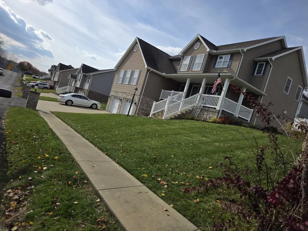 Custom yard maintenance in Morgantown, WV - Vet 2 Veterans Enterprise