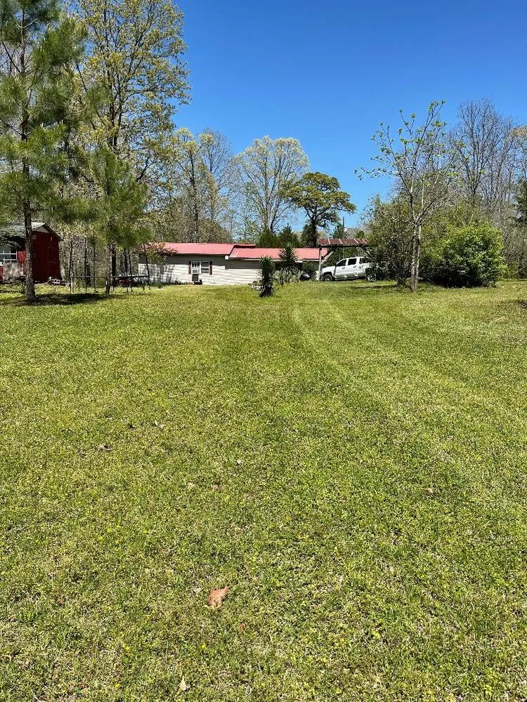 Trusted outdoor landscaping in Jasper, AL by Veteran Cut Lawn Care