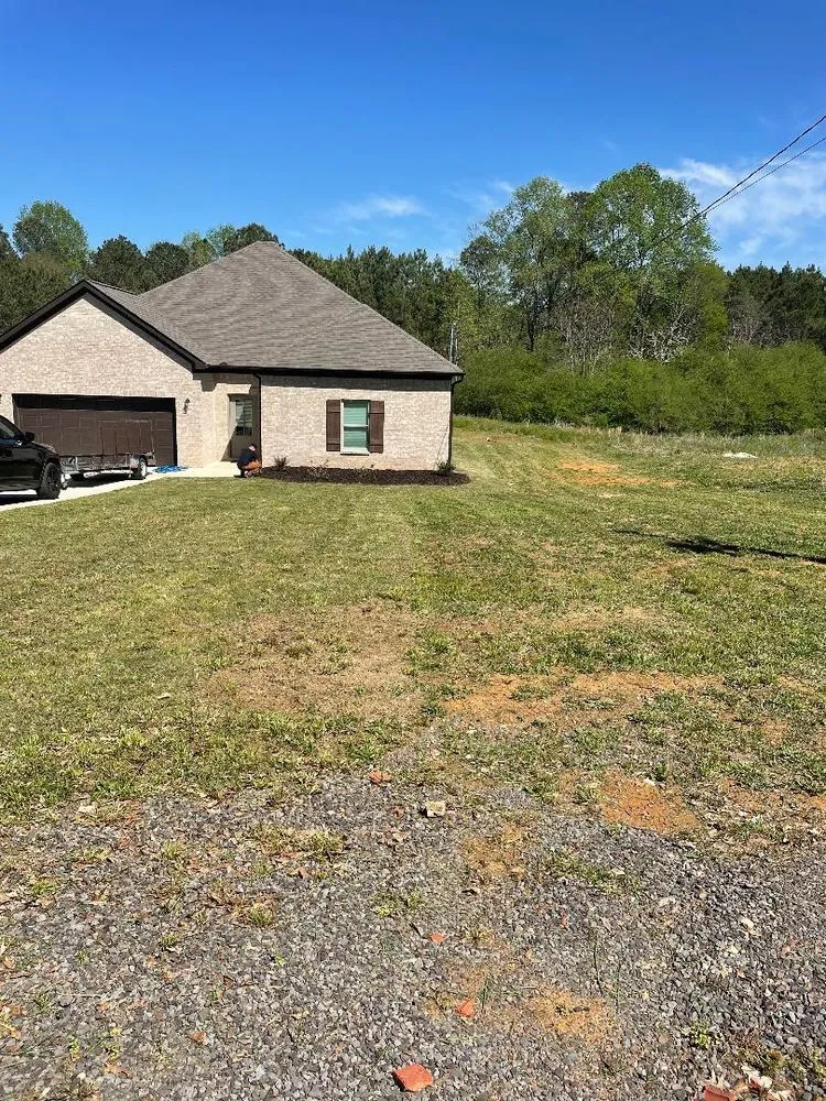 Professional lawn care service for beautiful yards in Jasper, AL by Veteran Cut Lawn Care