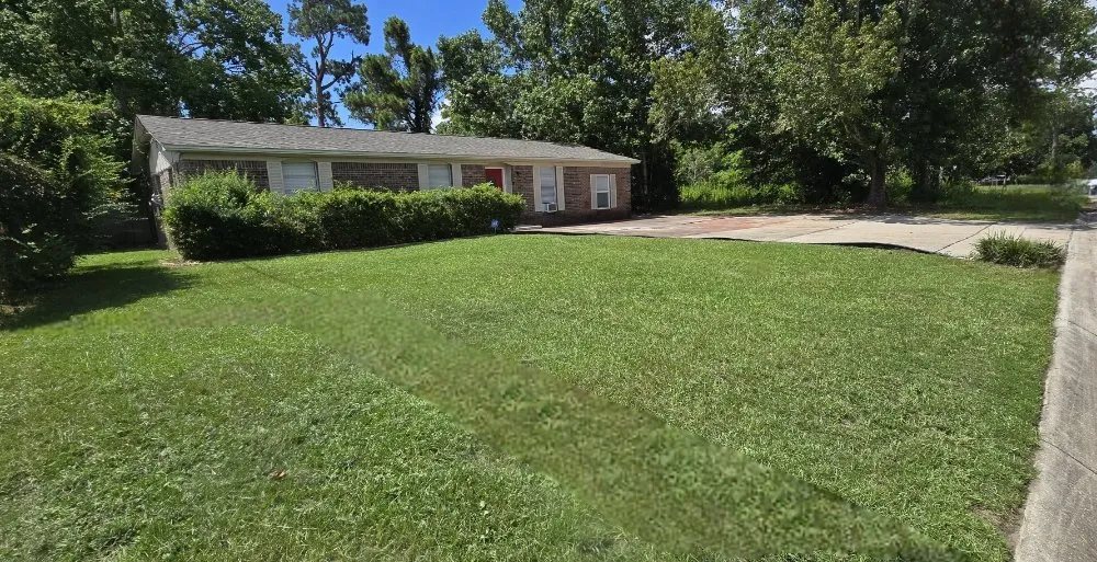 Custom residential landscaping for year-round maintenance across Pensacola, FL - Veteran Greens