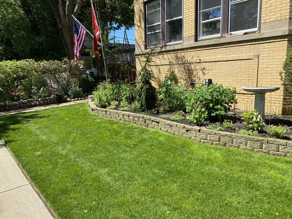 Reliable lawn mowing service in Chicago, IL by Veteran Landscapes