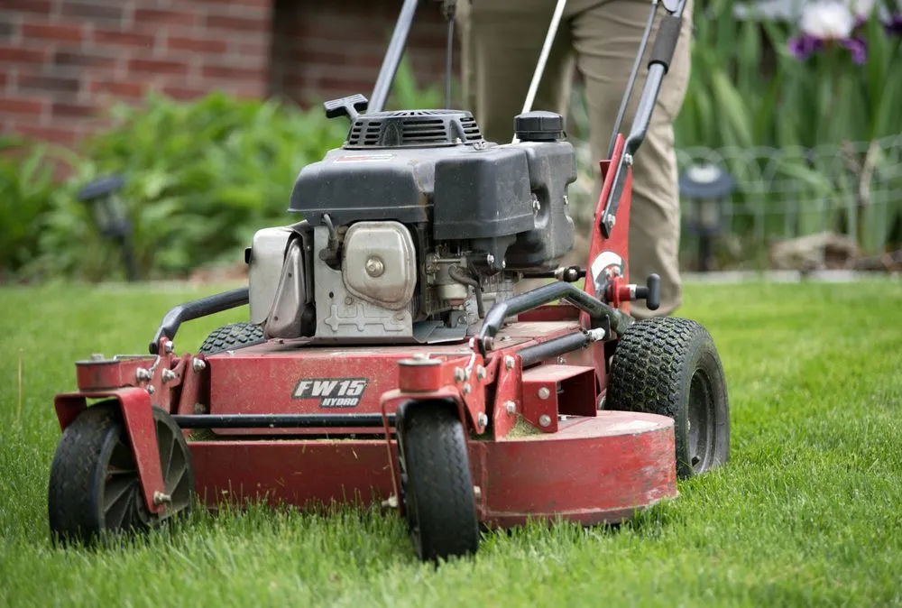 Expert lawn care service in Council Bluffs, IA - Veteran Lawn Services
