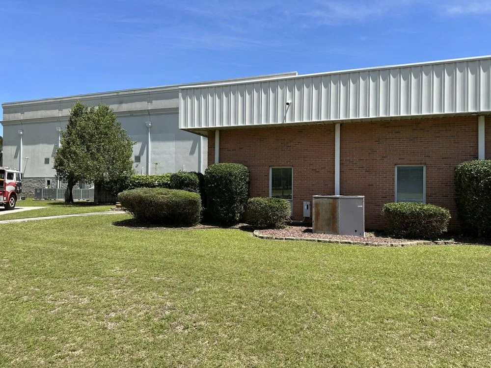 Local lawn care service for beautiful yards in Dothan, AL by Veteran Lawncare