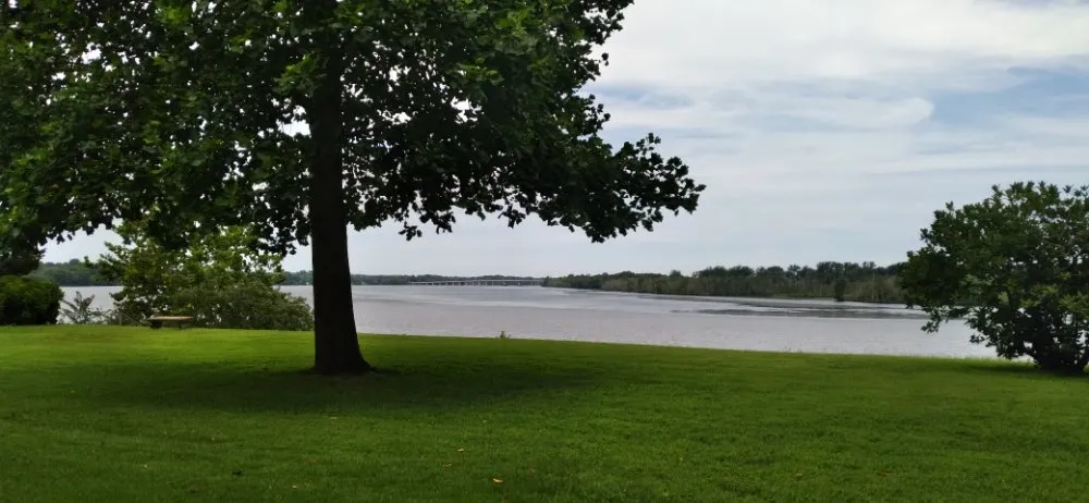 Affordable outdoor landscaping for homes in Lake of the Woods, VA by Veteran lawncare