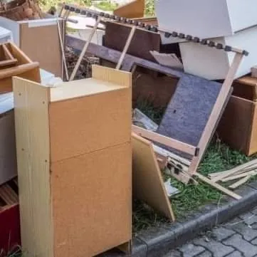 Professional lawn care service in Youngstown, OH by Veteran Millers Mowing And Trimming