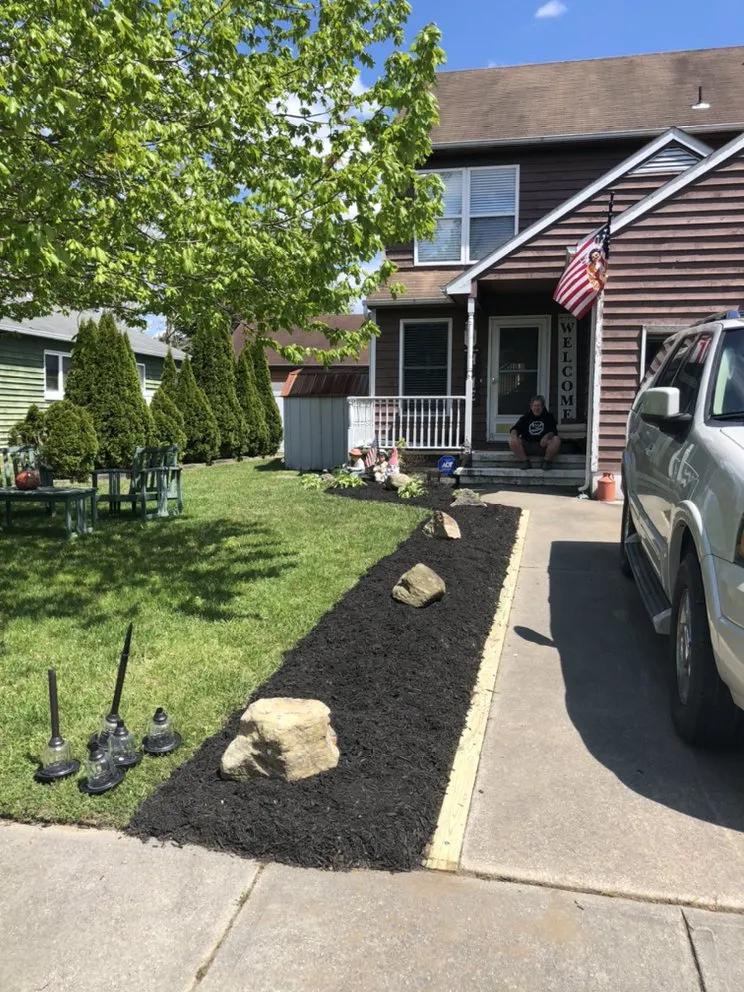 Custom residential landscaping in Somers Point, NJ by Veteran Property Control
