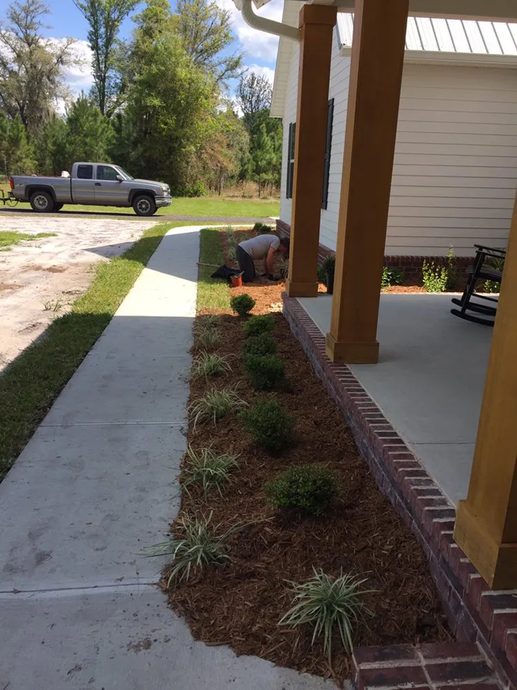 Custom outdoor landscaping experts serving Fernandina Beach, FL - Veterans Landscape Management