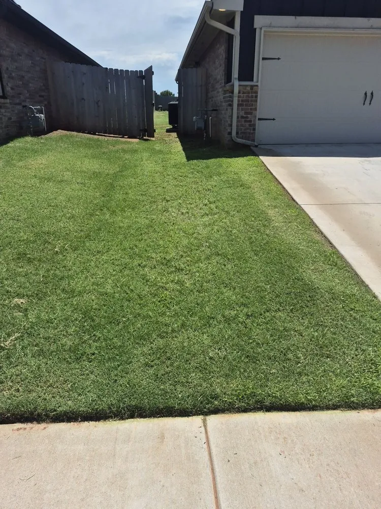 Top-rated yard maintenance experts serving Mustang, OK - Veterans Lawn Care