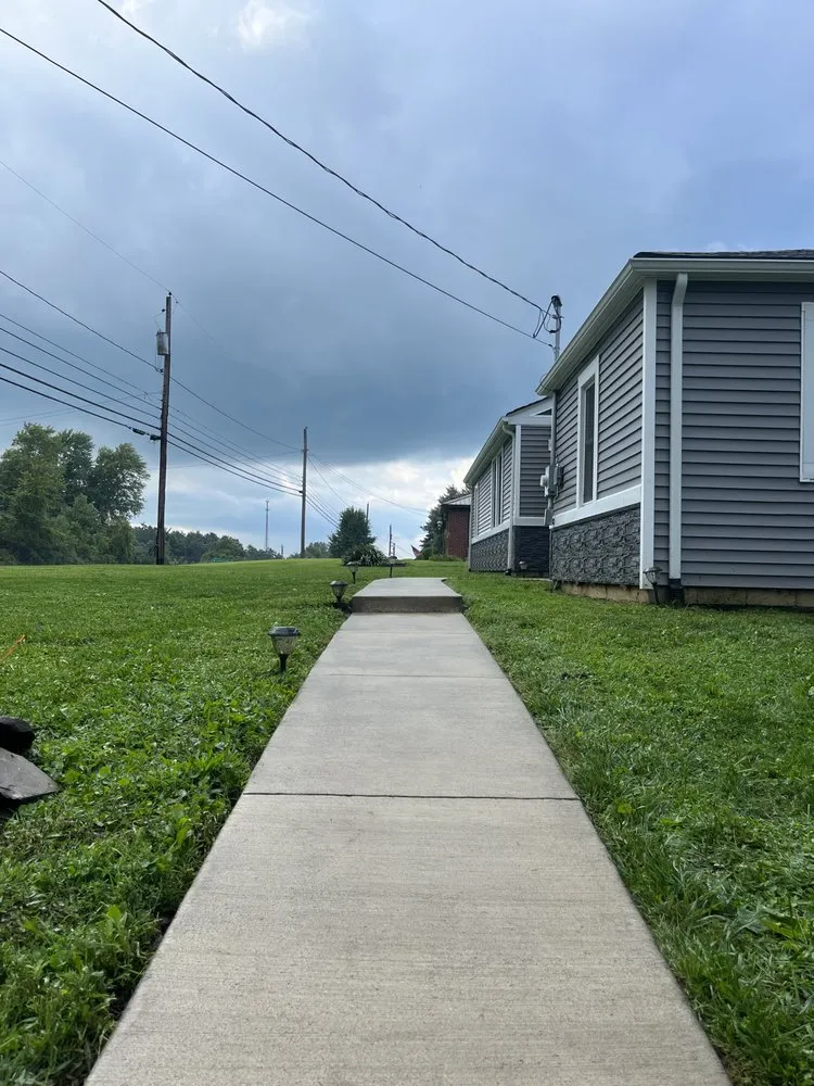 Custom yard cleanup service for beautiful yards across Shelby, OH - Vets Outdoor Services