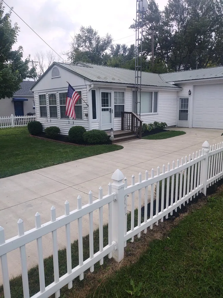 Professional lawn mowing service in Shelby, OH - Vets Outdoor Services