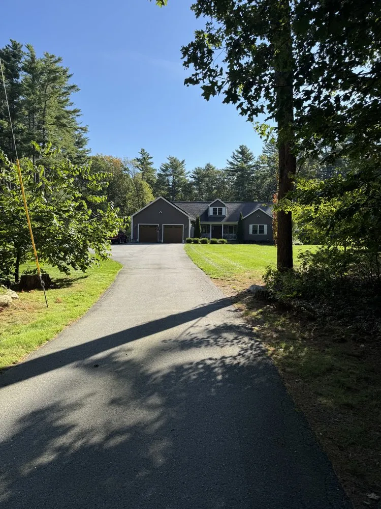 Custom lawn mowing service in North Kingstown, RI - Vetscape and Property Maintenance