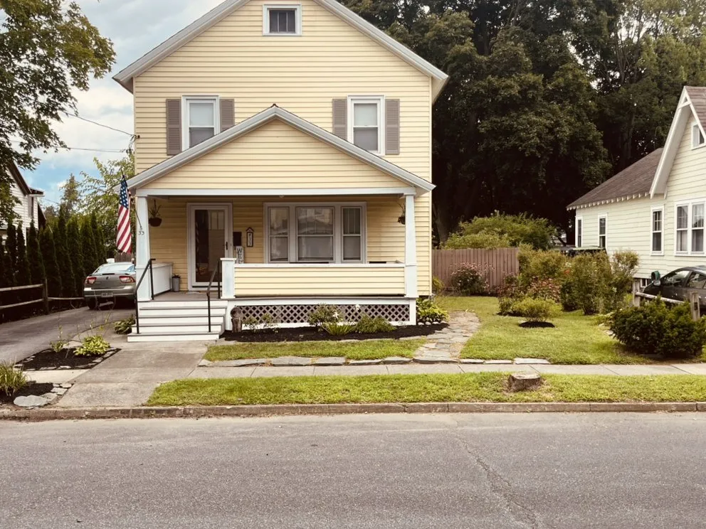 Top-rated yard cleanup service in Queensbury, NY - Vg Services