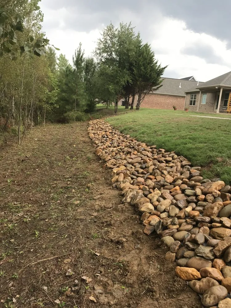 Expert yard maintenance in Decatur, AL by V&H Tree Service & Hernandez Landscaping