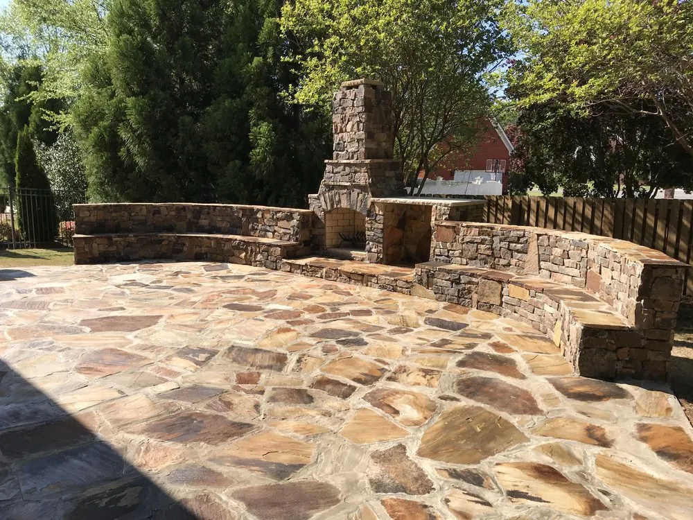 Local residential landscaping experts serving Decatur, AL - V&H Tree Service & Hernandez Landscaping