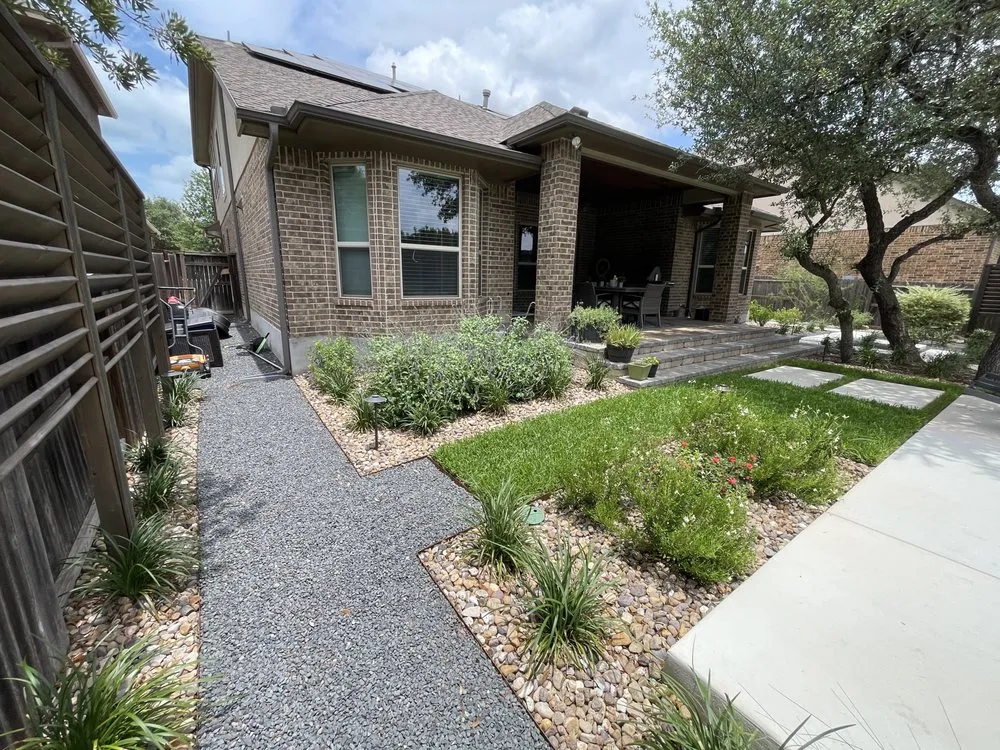 Affordable garden landscaping for homes in San Antonio, TX by VHS Outdoor Living