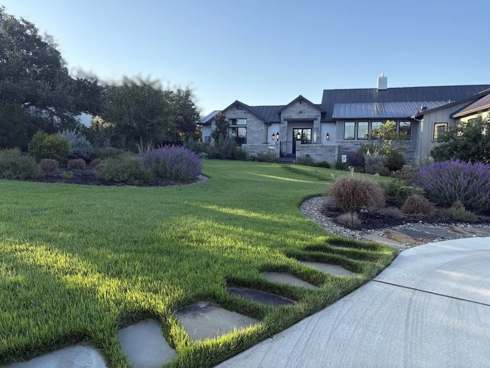 Local yard maintenance in San Antonio, TX - VHS Outdoor Living