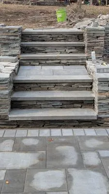 Vially Pavers & Landscaping Logo