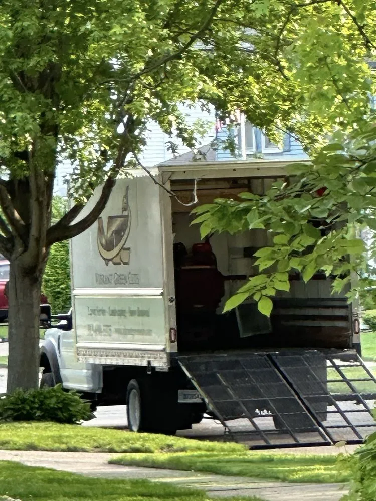 Top-rated landscaping services experts serving Northville, MI - Vibrant Green Cuts