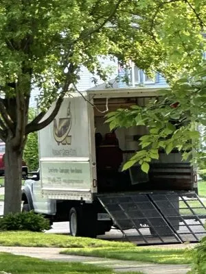 Vibrant Green Cuts Logo