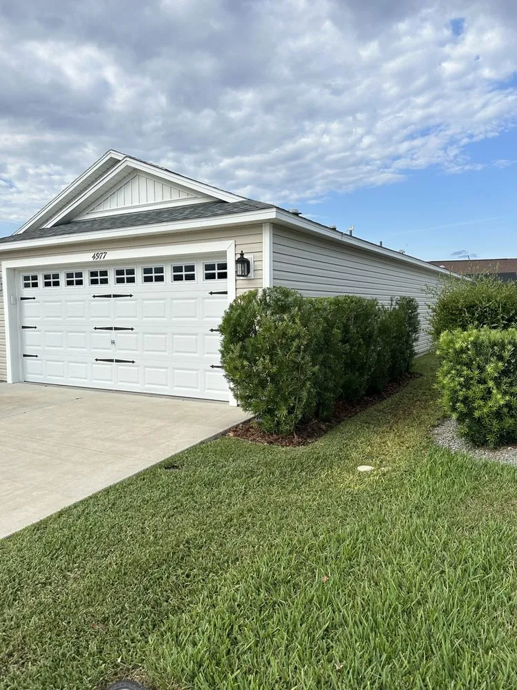 Top-rated landscape design for homes in The Villages, FL by Vibrant services