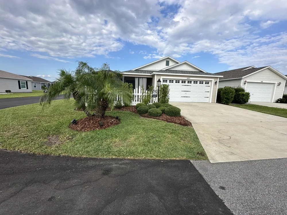 Expert outdoor landscaping in The Villages, FL by Vibrant services