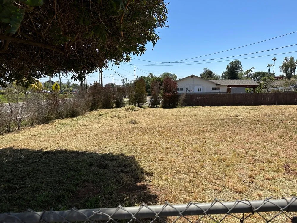 Affordable landscape design for homes in Escondido, CA by Vicente Lanscape