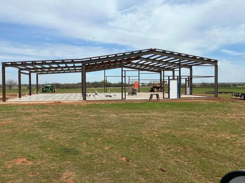 Reliable yard cleanup service in Enid, OK - Vic’s Hernandez concrete