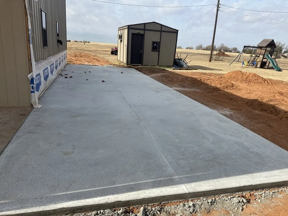 Trusted residential landscaping in Enid, OK by Vic’s Hernandez concrete