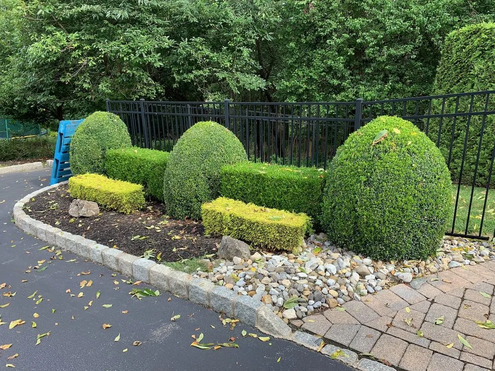 Local outdoor landscaping in Morganville, NJ - Vic's Landscaping